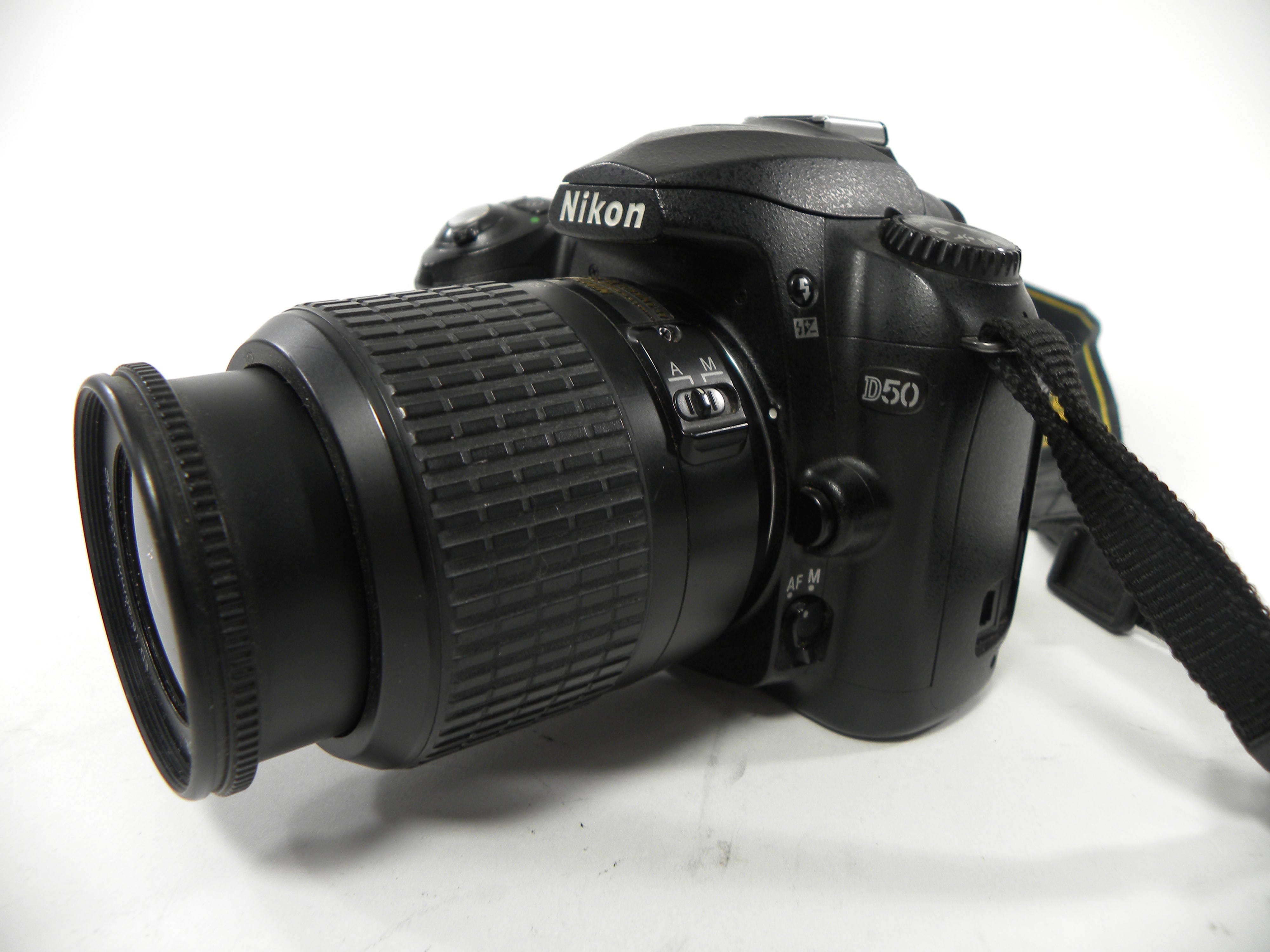 Nikon D50 6.1mp Digital SLR w/Nikkor AF-S DX ED 18-55mm Shutter Ct 13,144