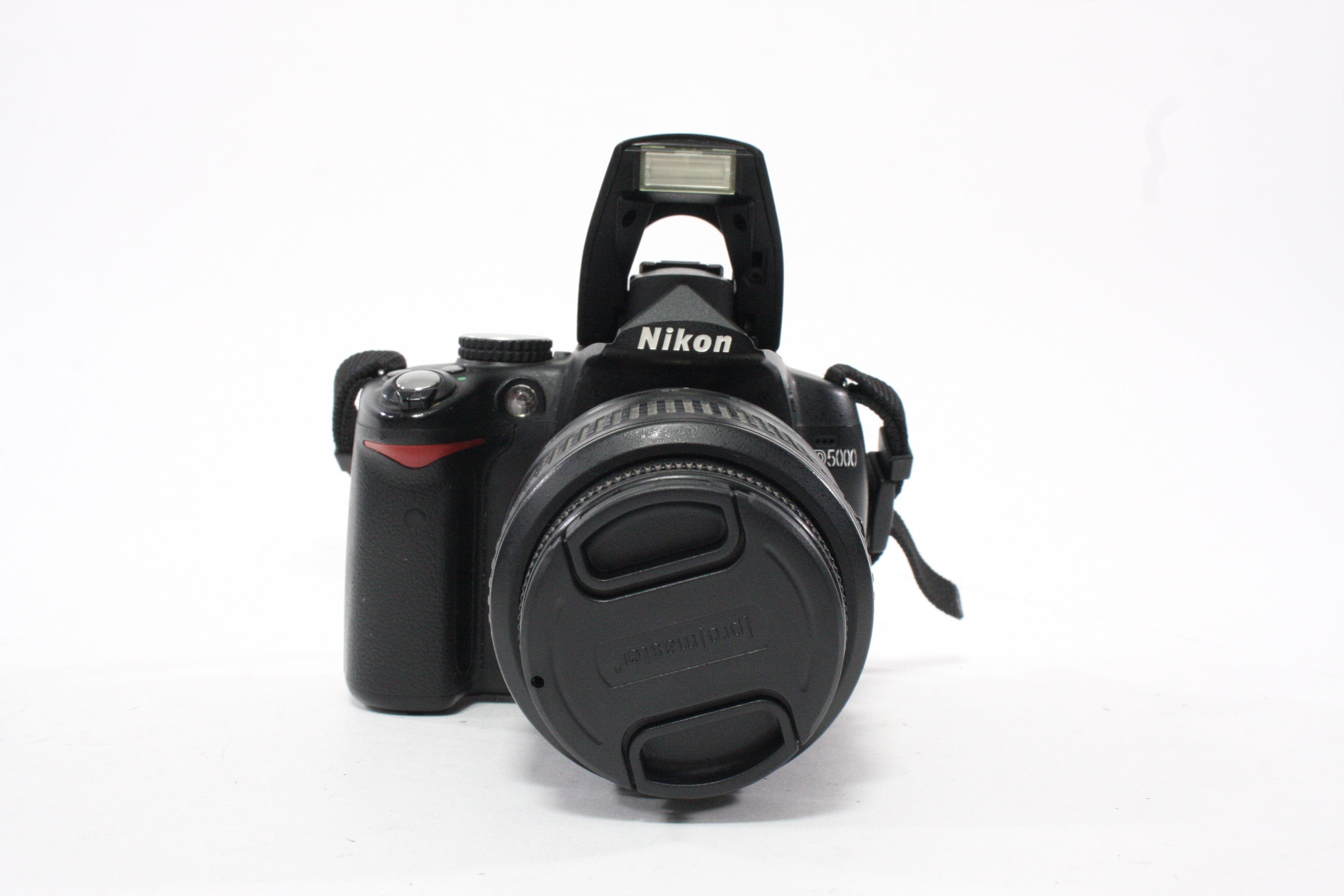 Nikon D5000 DSLR Camera with 18-55 f/3.5-5.6G VR Lens with Shutter Count 10,015