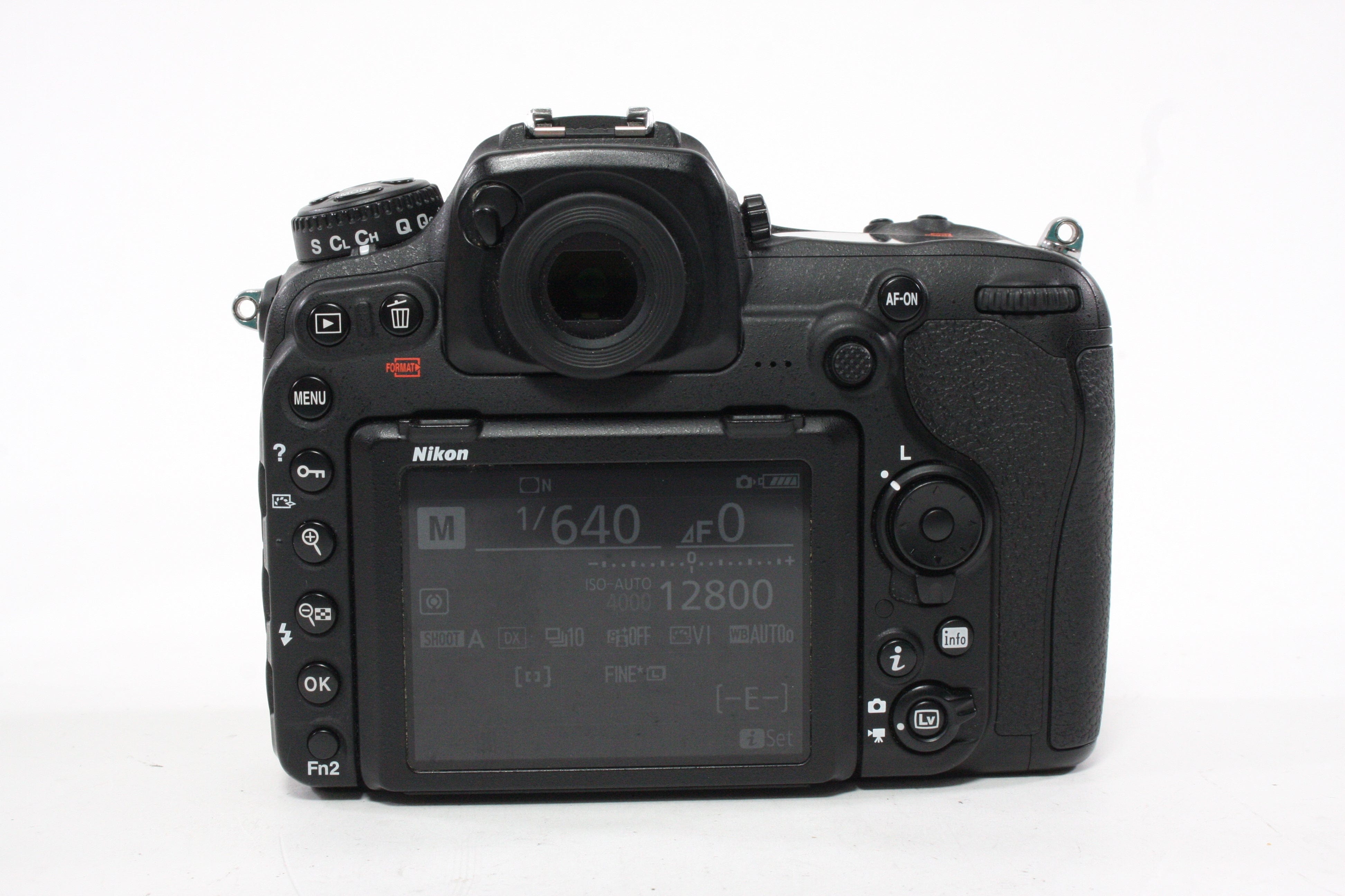 Nikon D5000 DSLR Camera with 18-55mm f/3.5-5.6 G VR Kit Lens Shutter Count 5,529