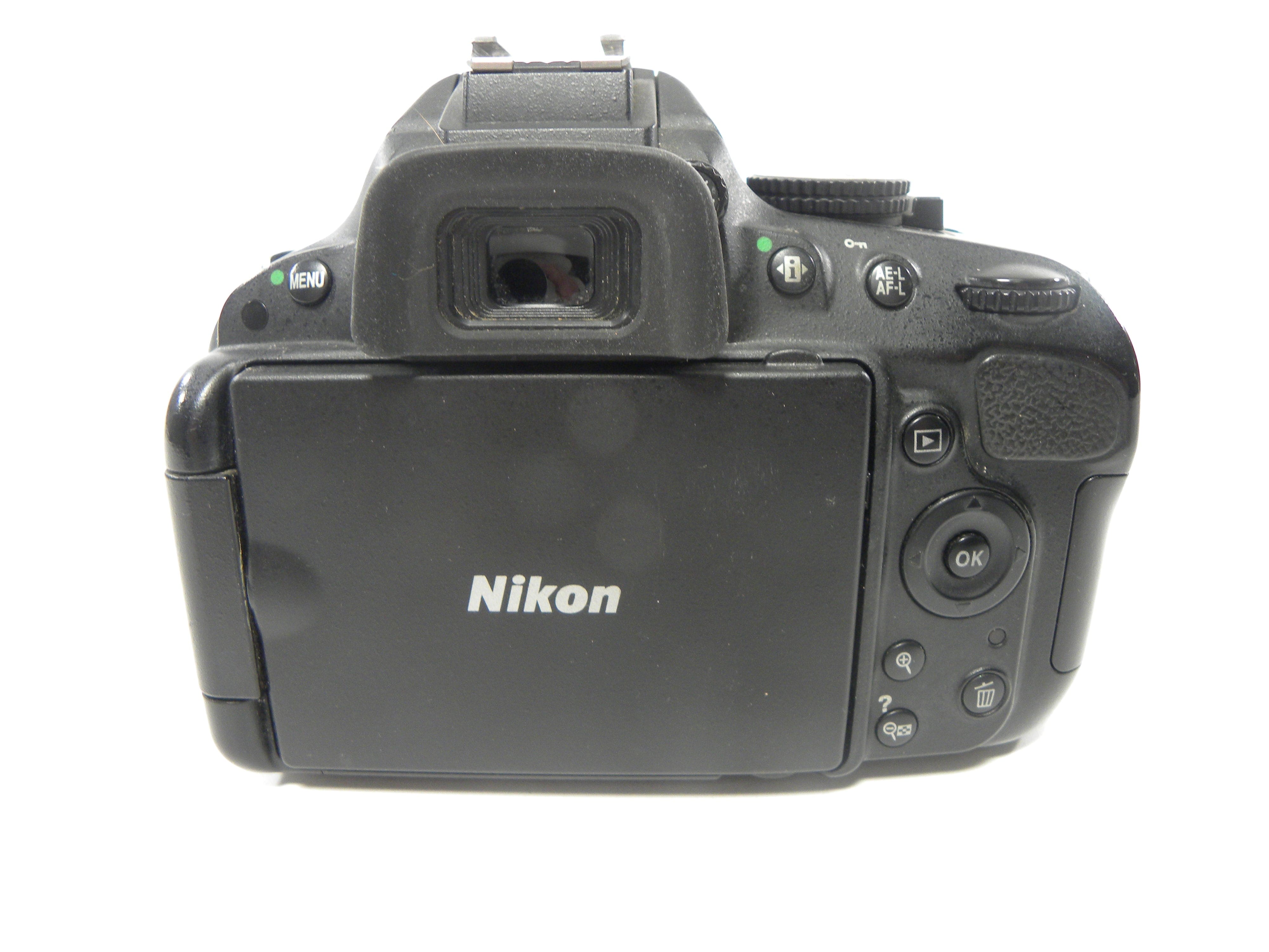Nikon D5100 16.2mp Digital SLR w/AF-S 18-55 DX ED Shutter Ct. 20,464