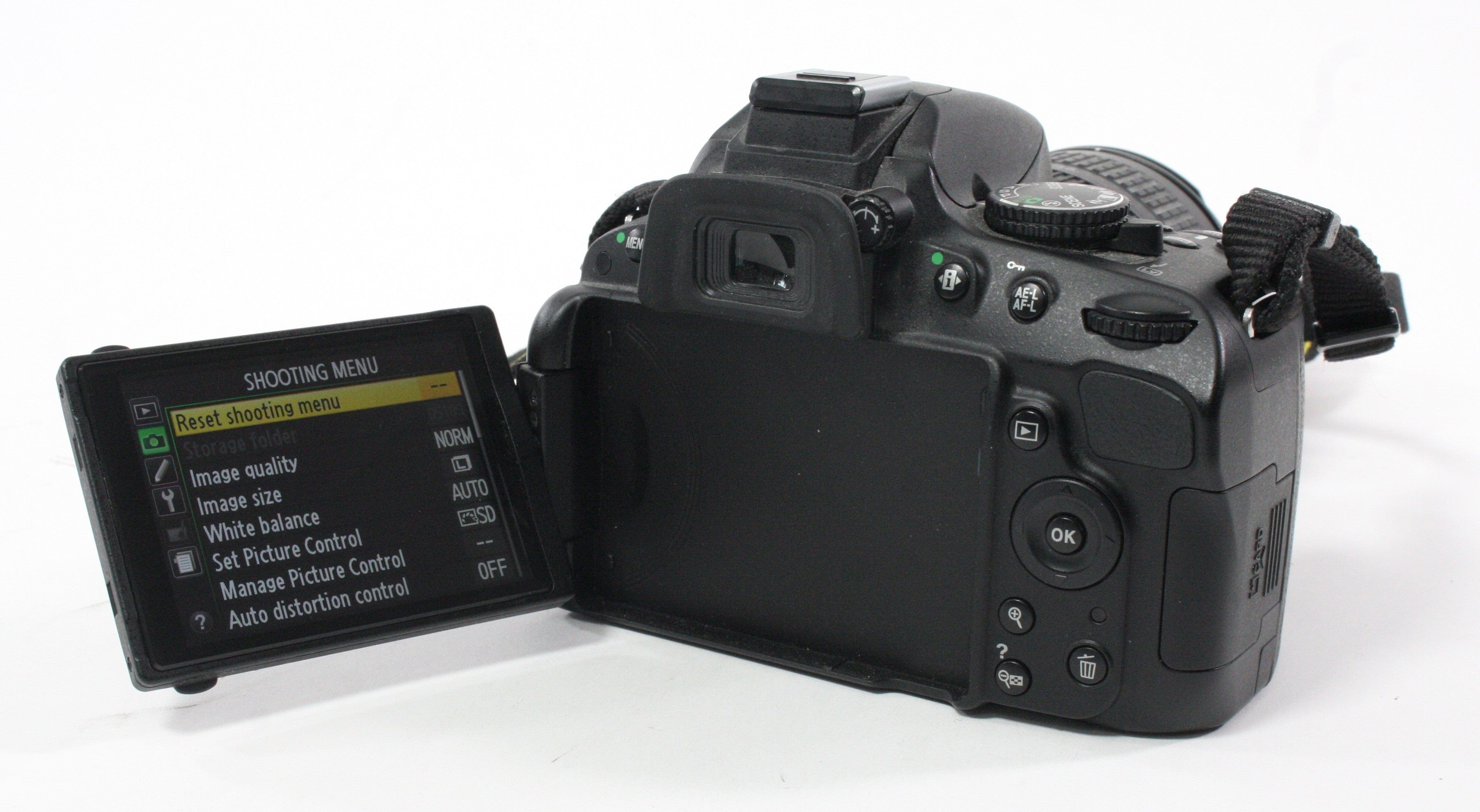 Nikon D5100 DSLR with Nikon 18-70mm f/3.5-4.5G DX ED AF-S Lens with Shutter Count 990