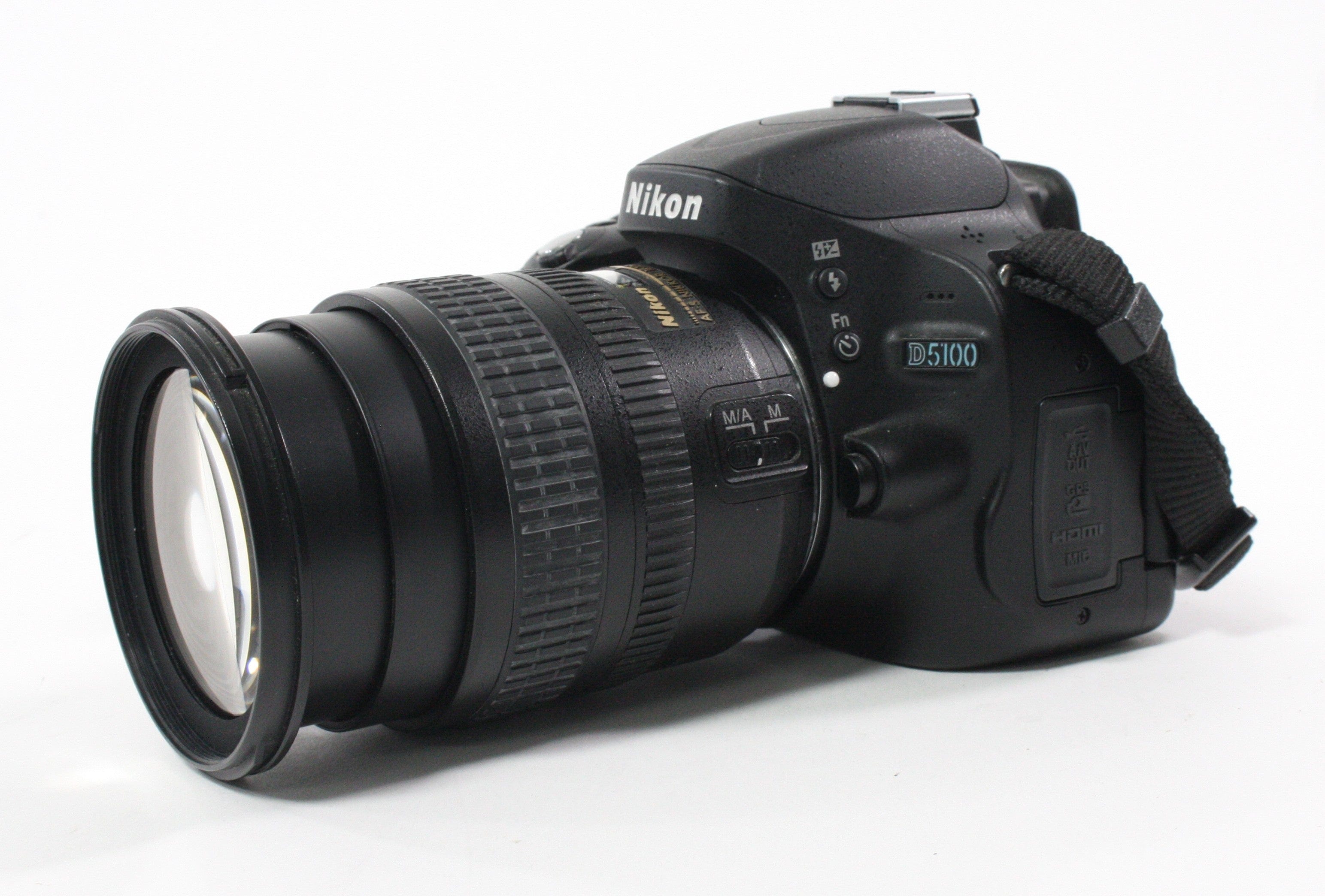 Nikon D5100 DSLR with Nikon 18-70mm f/3.5-4.5G DX ED AF-S Lens with Shutter Count 990
