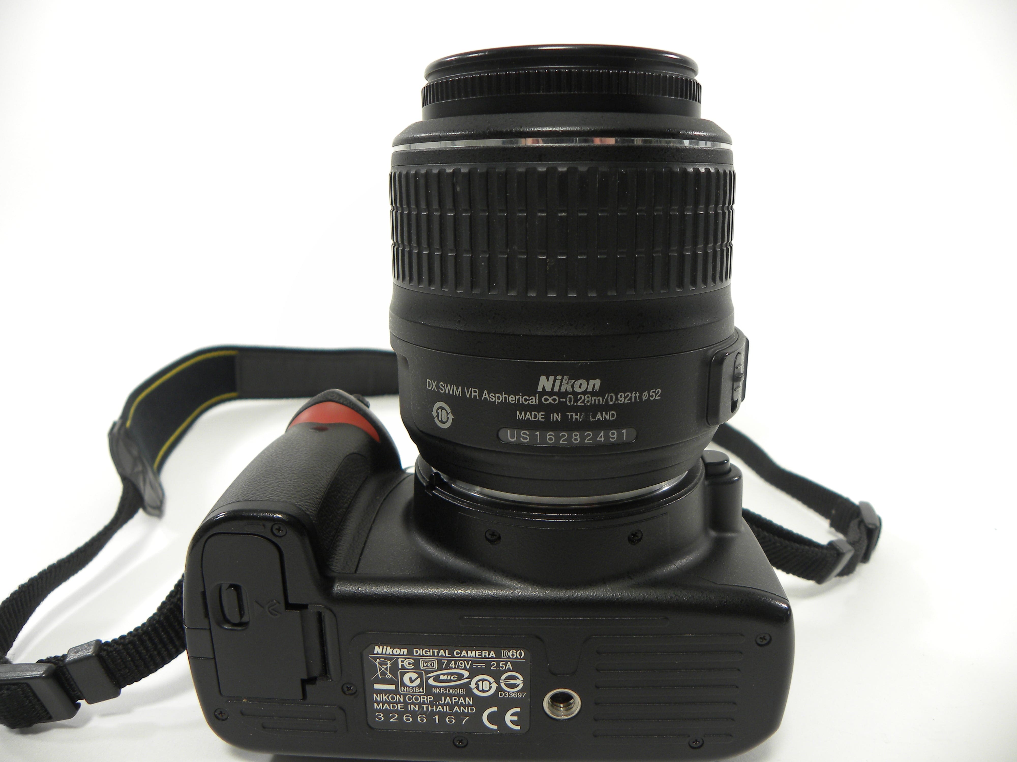 Nikon D60 10.2mp Digital SLR w/AF-S DX VR 18-55 Shutter Ct. 13,567