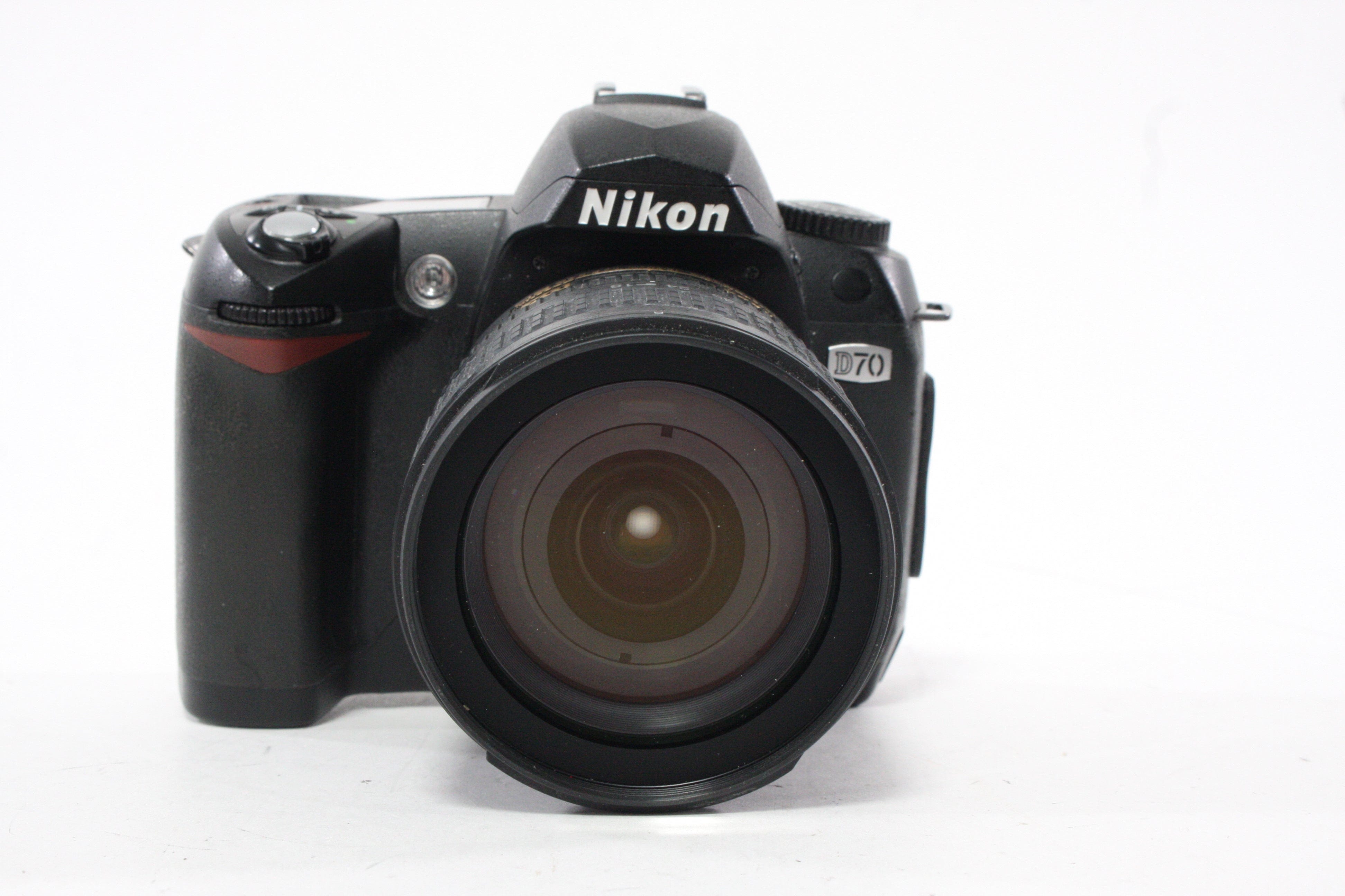 Nikon D70 with 18-70mm f/3.5-4.5 G DX ED AF-S Lens Shutter Count 13,947