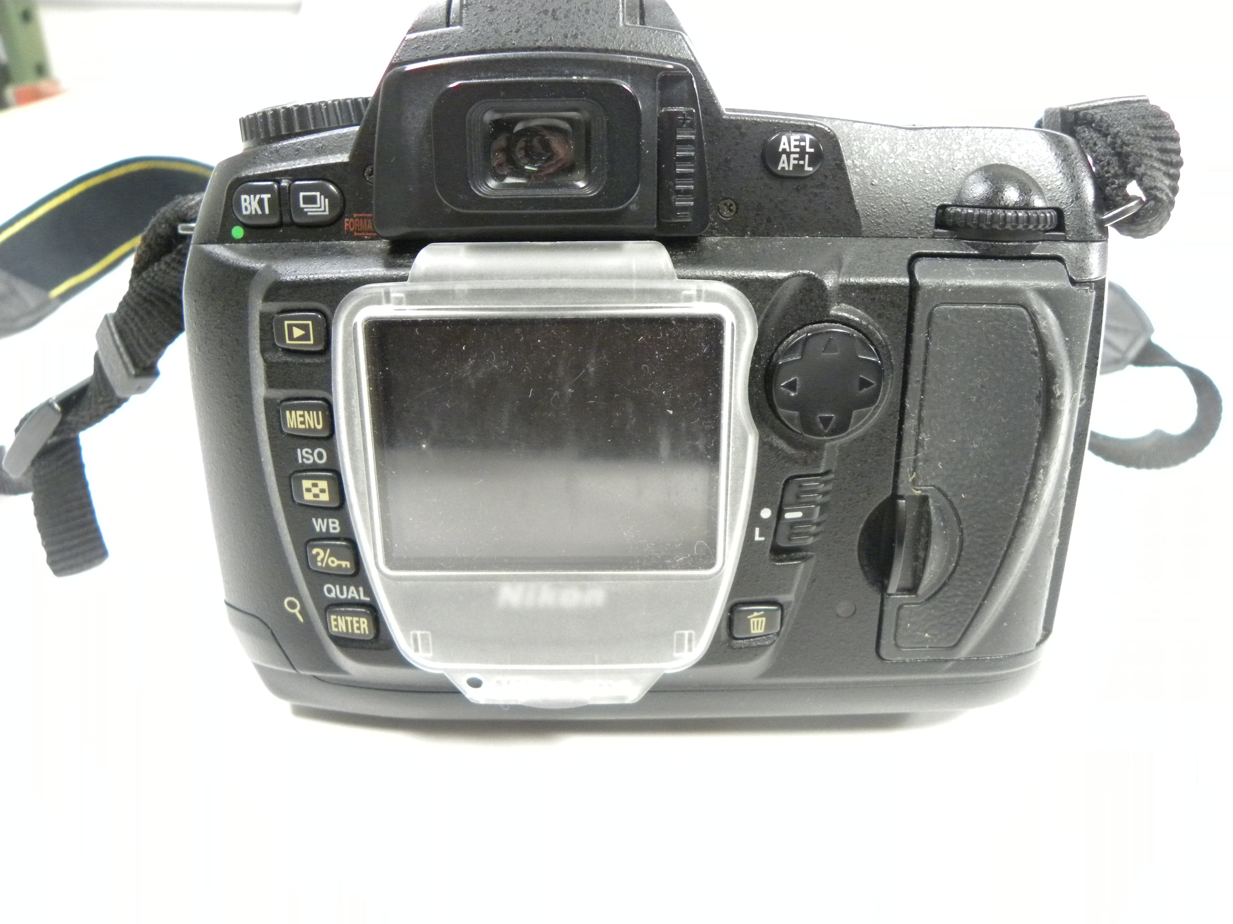 Nikon D70s 6.1mp Digital SLR w/AF-S 18-55 Sutter Ct. 6,979