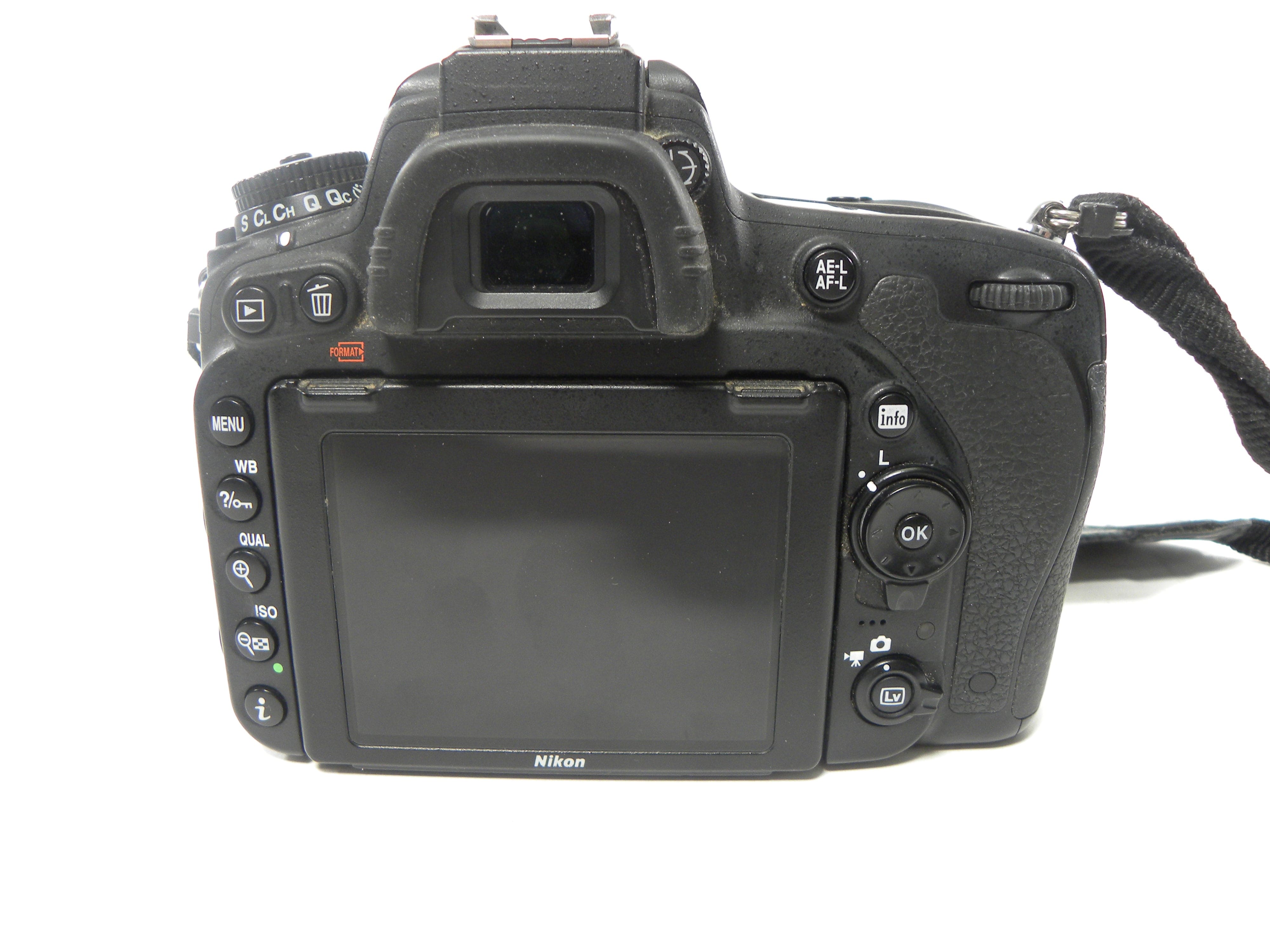 Nikon D750 24.3mp Digital SLR body only Shutter Ct. 107,825 Parts or Repair