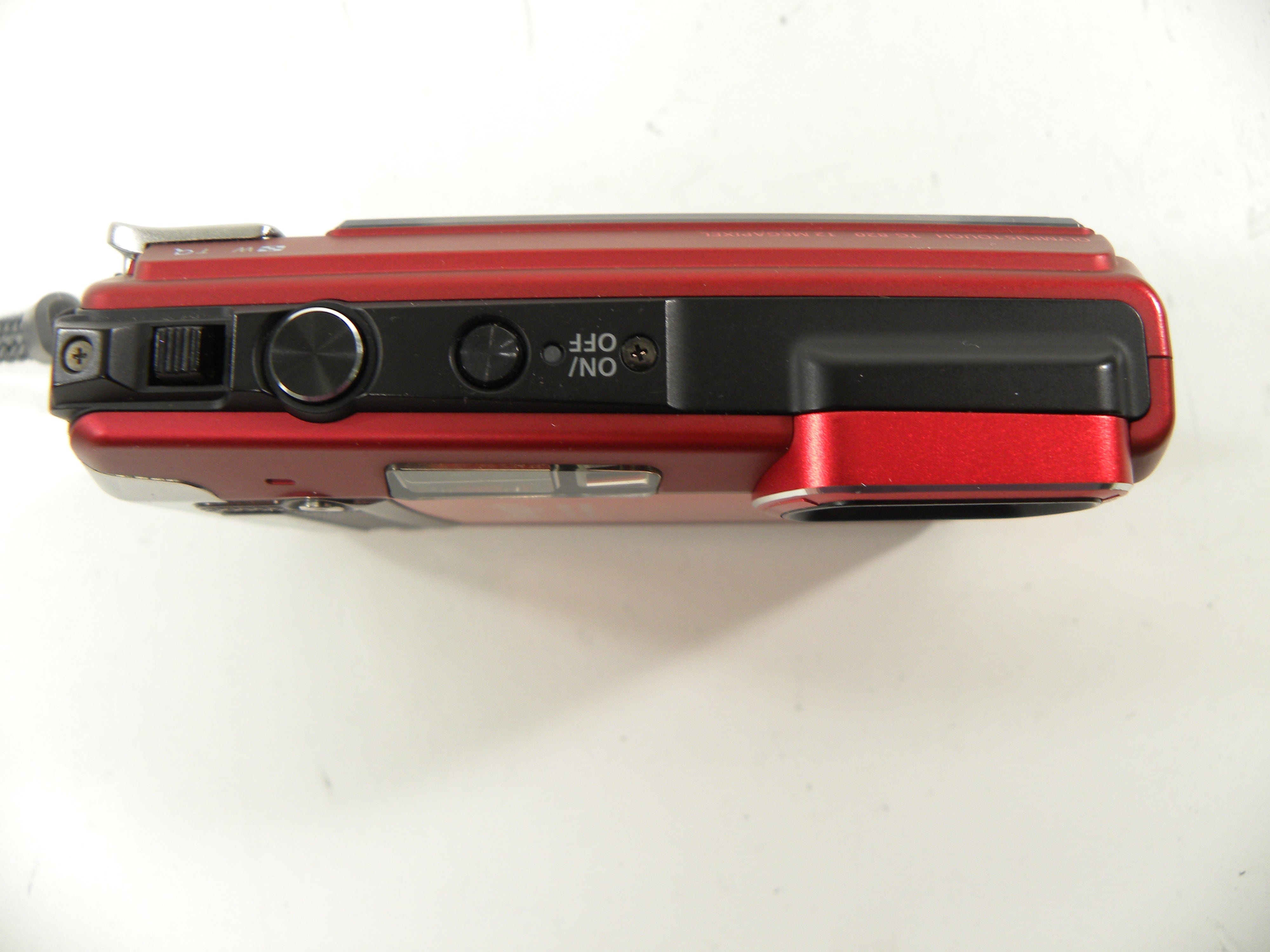Olympus Tough TG-820 12mp Digital Camera