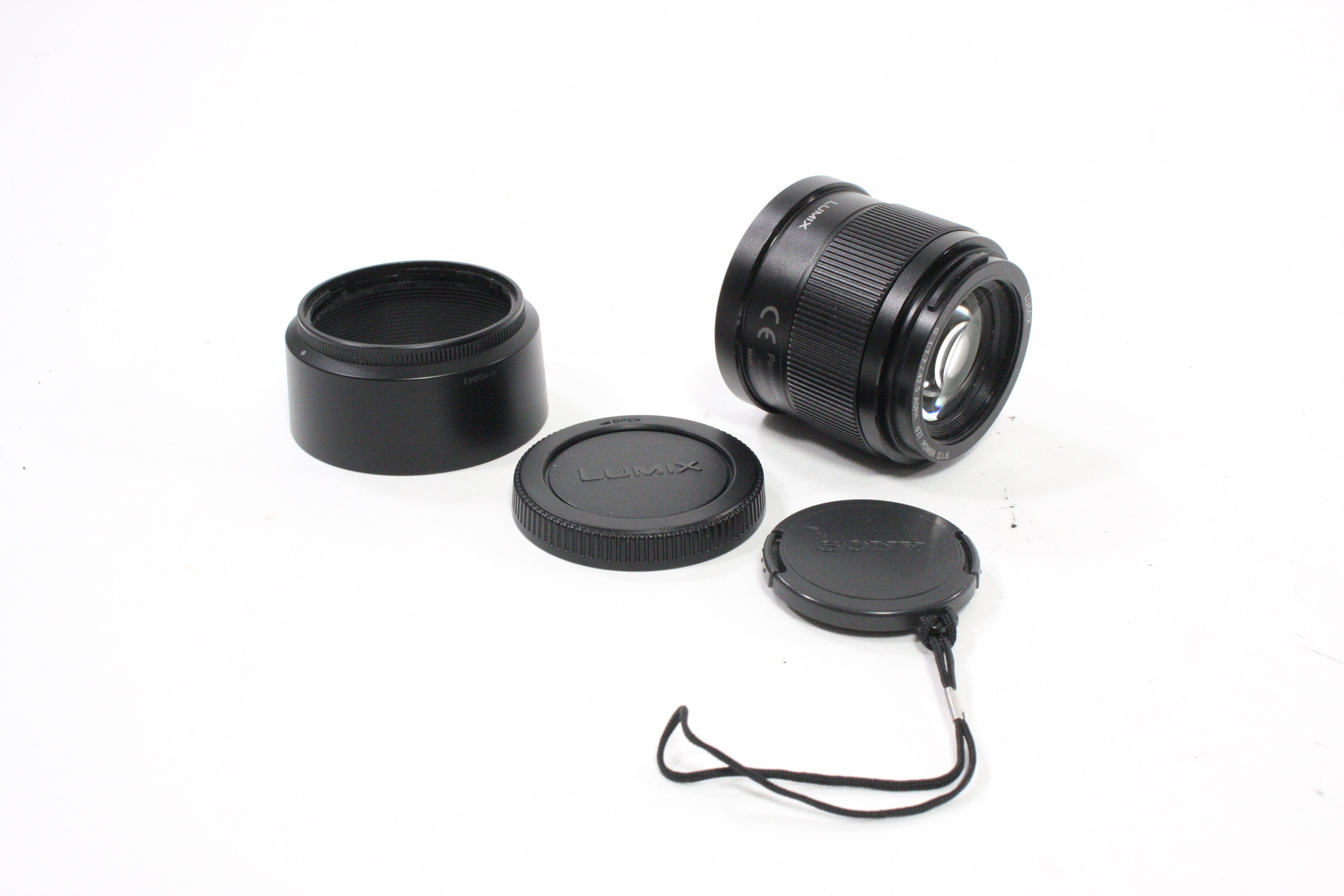 Panasonic Lumix 42.5mm f/1.7 G Lens for Micro 4/3 Mount