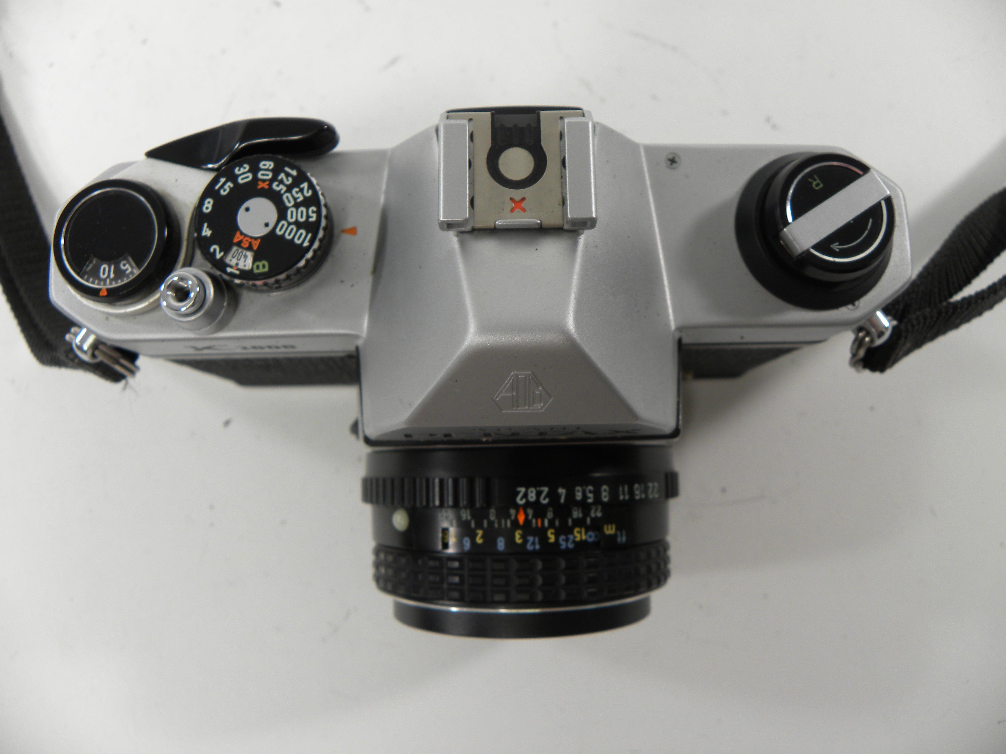 Pentax K-1000 35mm SLR w/SMC Pentax-M 50mm f2