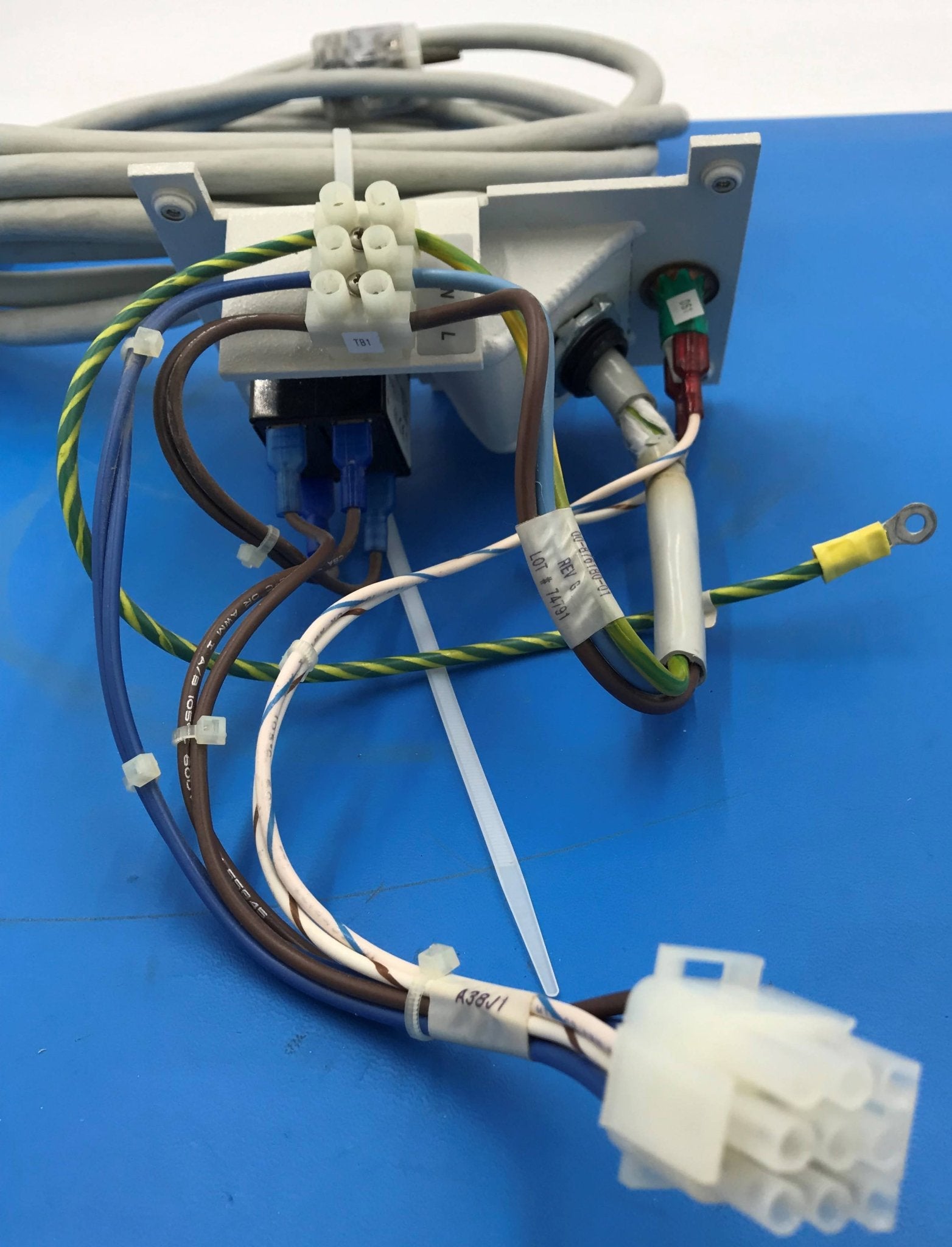 Power Cord Assembly (00-876180-01 OEC 9600