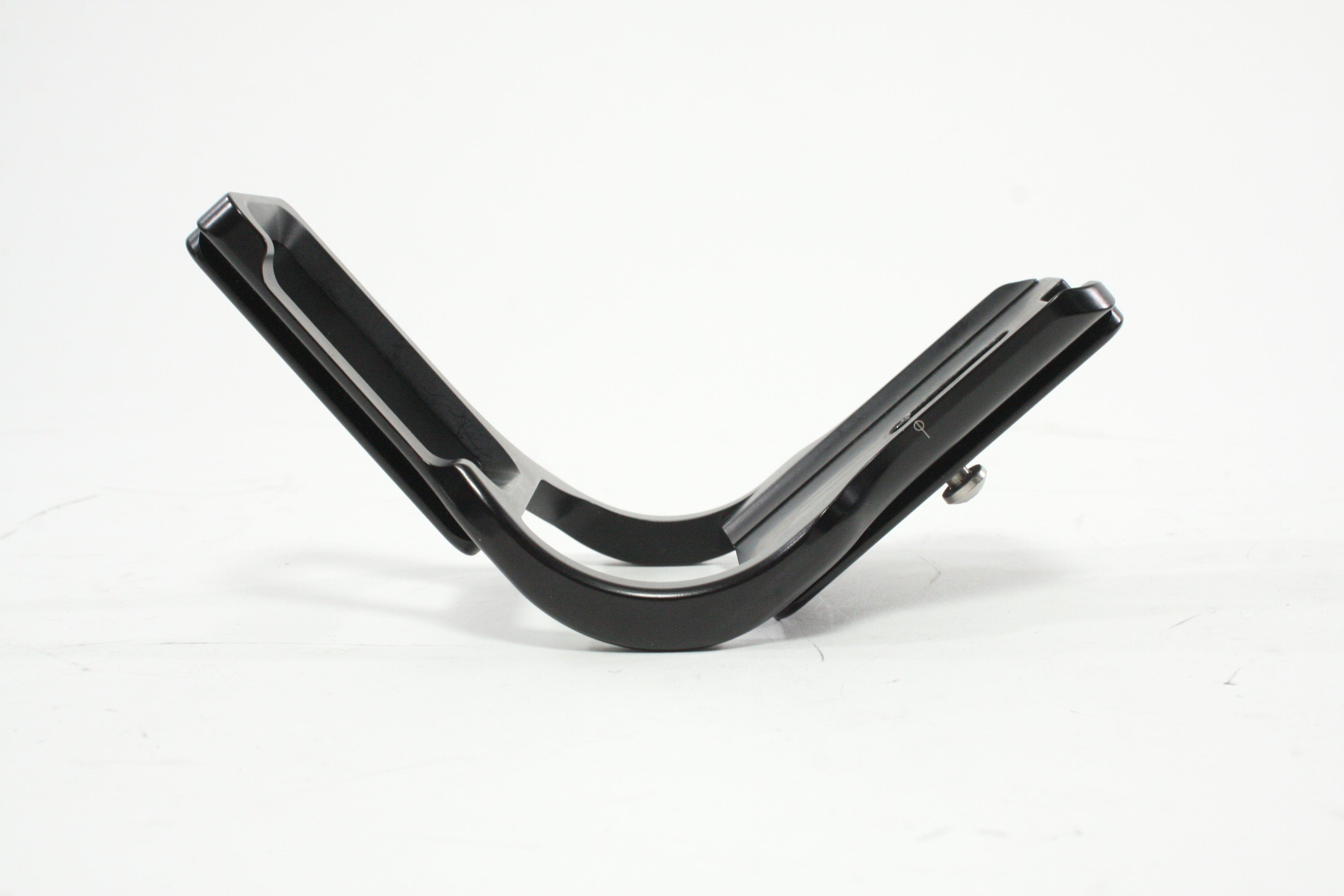 Really Right Stuff BD4-L Bracket for Nikon D4 and D4S Cameras