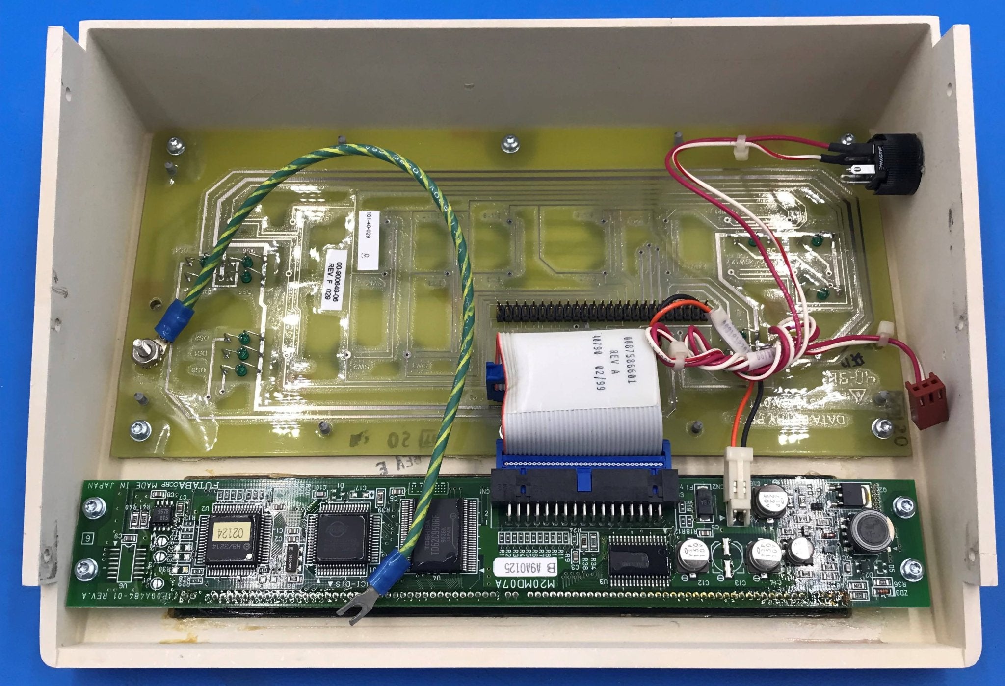 Right Control Panel W/Display Board (00-879312-05/00-900649-06 OEC 9600