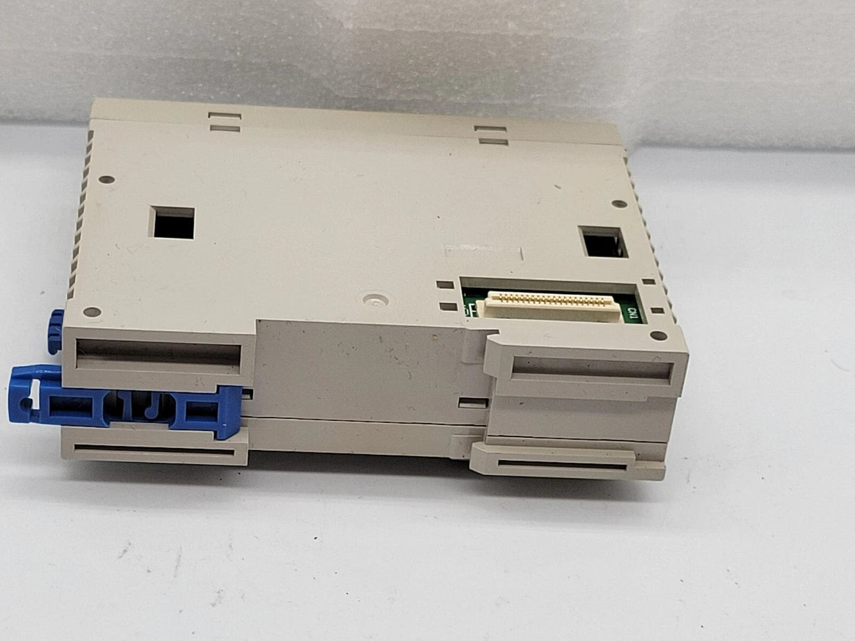 IDEC FC4A-NO8B1 8PT 24VDC MODULE