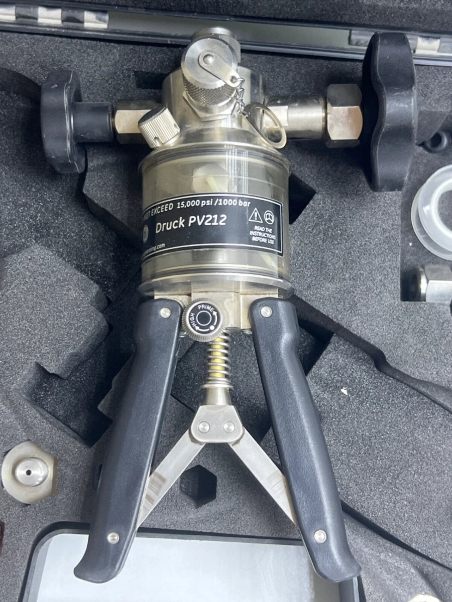 GE DRUCK PV212 HYDRAUILC PRESSURE PUMP 15000 PSI /1000 BAR