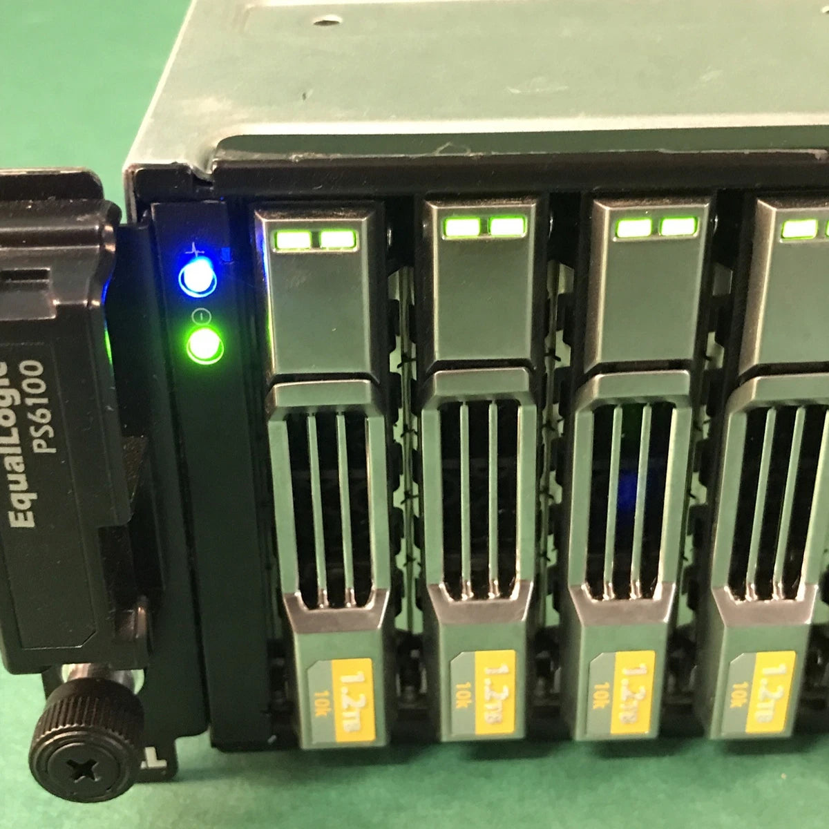 Dell EqualLogic PS6100 24x 1.2TB 10K HDD 2x H700E E09M E09M001