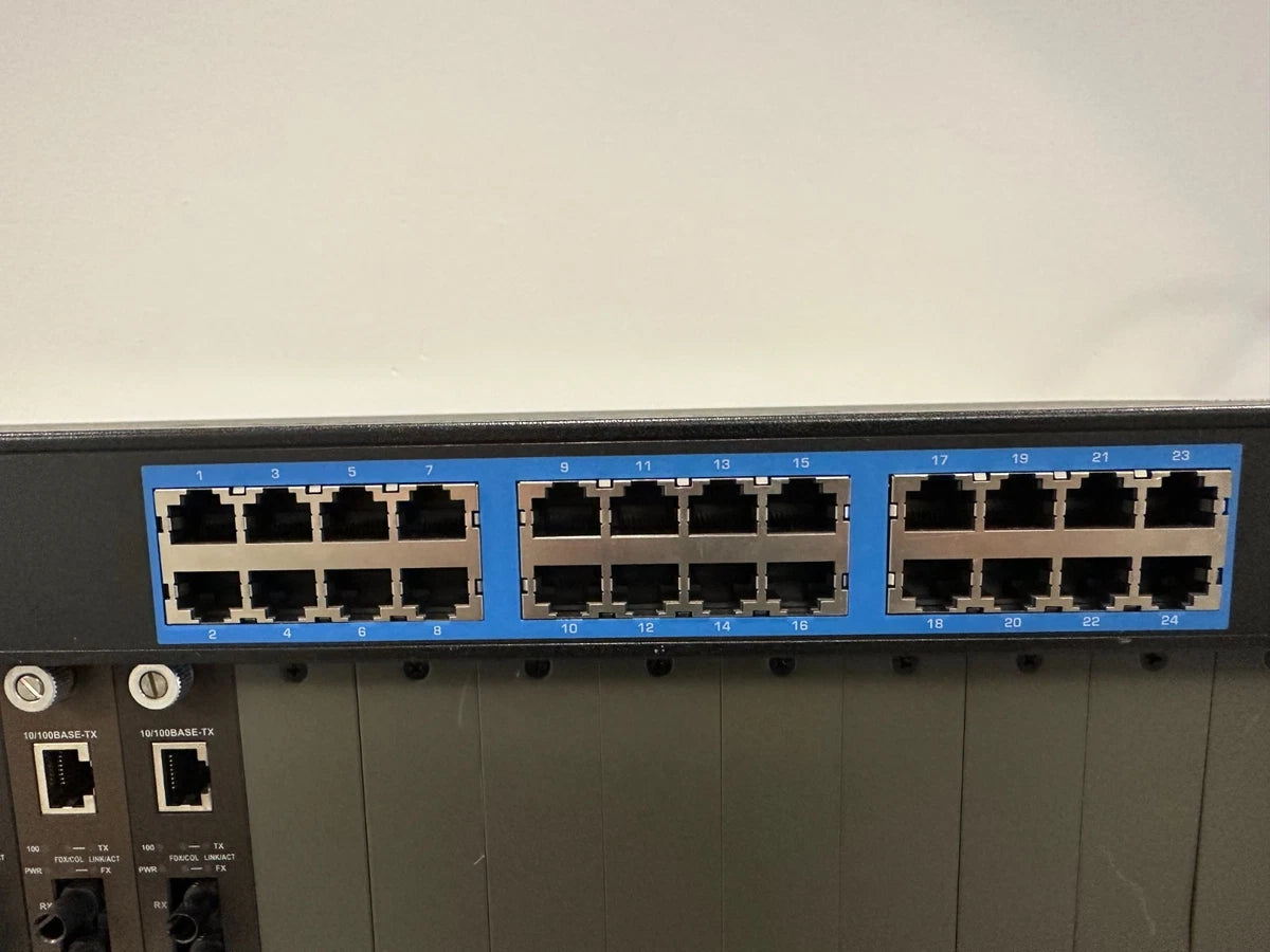 TRENDnet : LOT : 4 TFC-1600 frames : 15 x 10/100 FIBER modules : Gigabit Switch