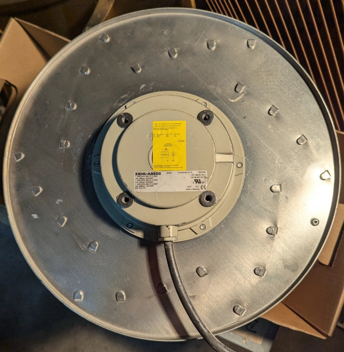 ZIEHL-ABEGG Fan RH35M-4EK.4F.1R