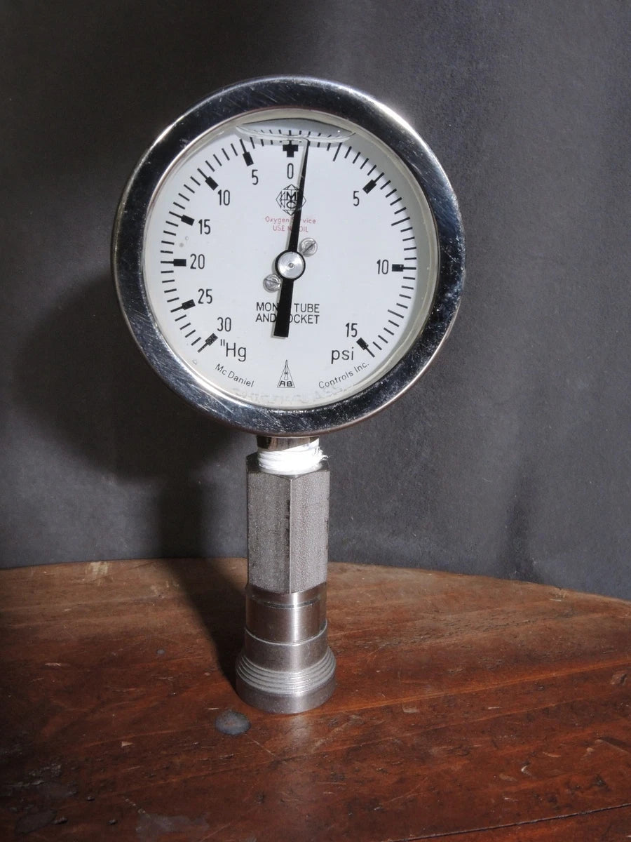 Druck DPI 610 Calibrator w PDCR 2200-A14 Pressure Transducer Accessories, Gauges