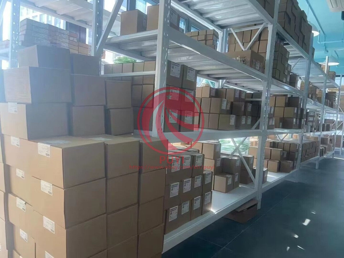 IDEC FC4A-T08S1 24VDC 20mA ,5VDC 10mA .NEW IN BOX