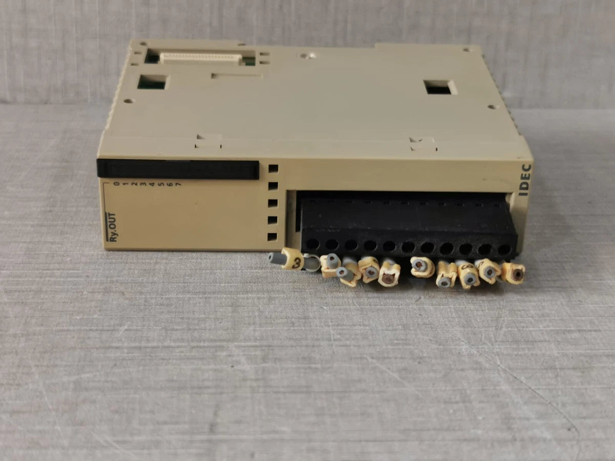 IDEC FC4A-R081 INDUSTRIAL CONTROL SYSTEM 24VDC 40mA 5VDC