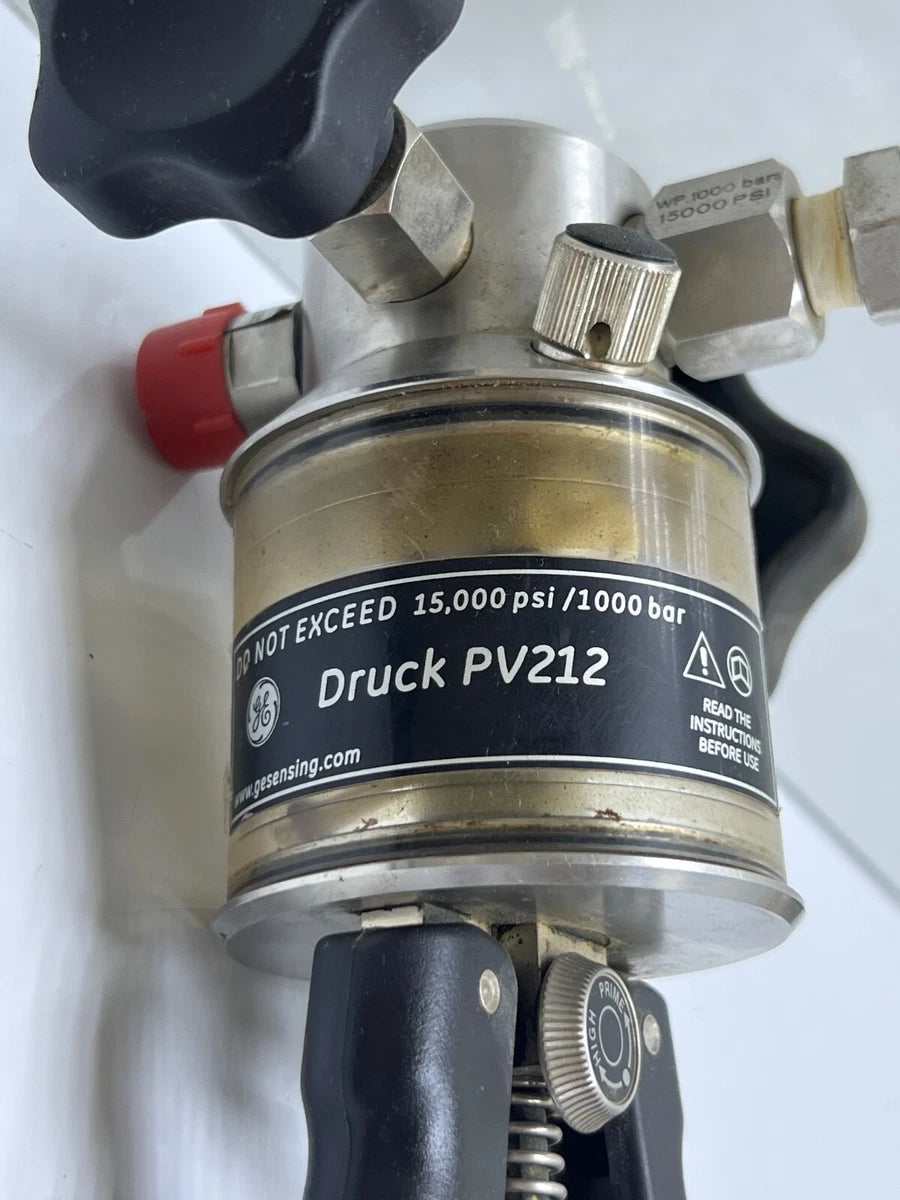 GE DRUCK PV212 HYDRAUILC PRESSURE PUMP 15000 PSI /1000 BAR WITHOUT BOX