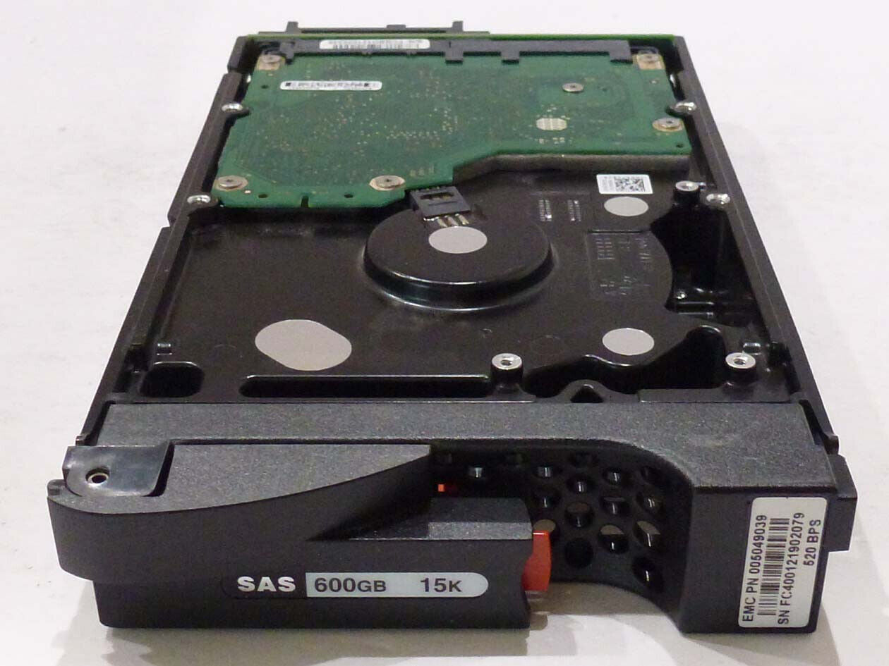 EMC 005049039 600GB 15k SAS HARD DRIVE V2-PS15-600 VNXe3100 VNXe3150 VNXe3200