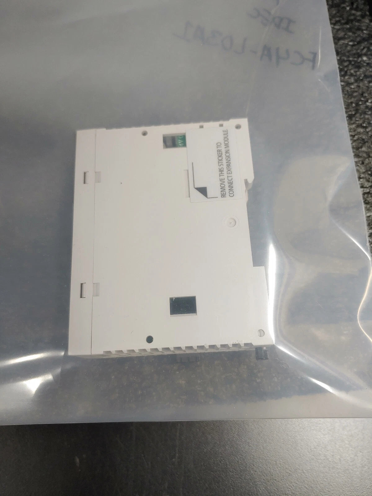 IDEC FC4A-L03A1 MicroSmart Analog I/O Module