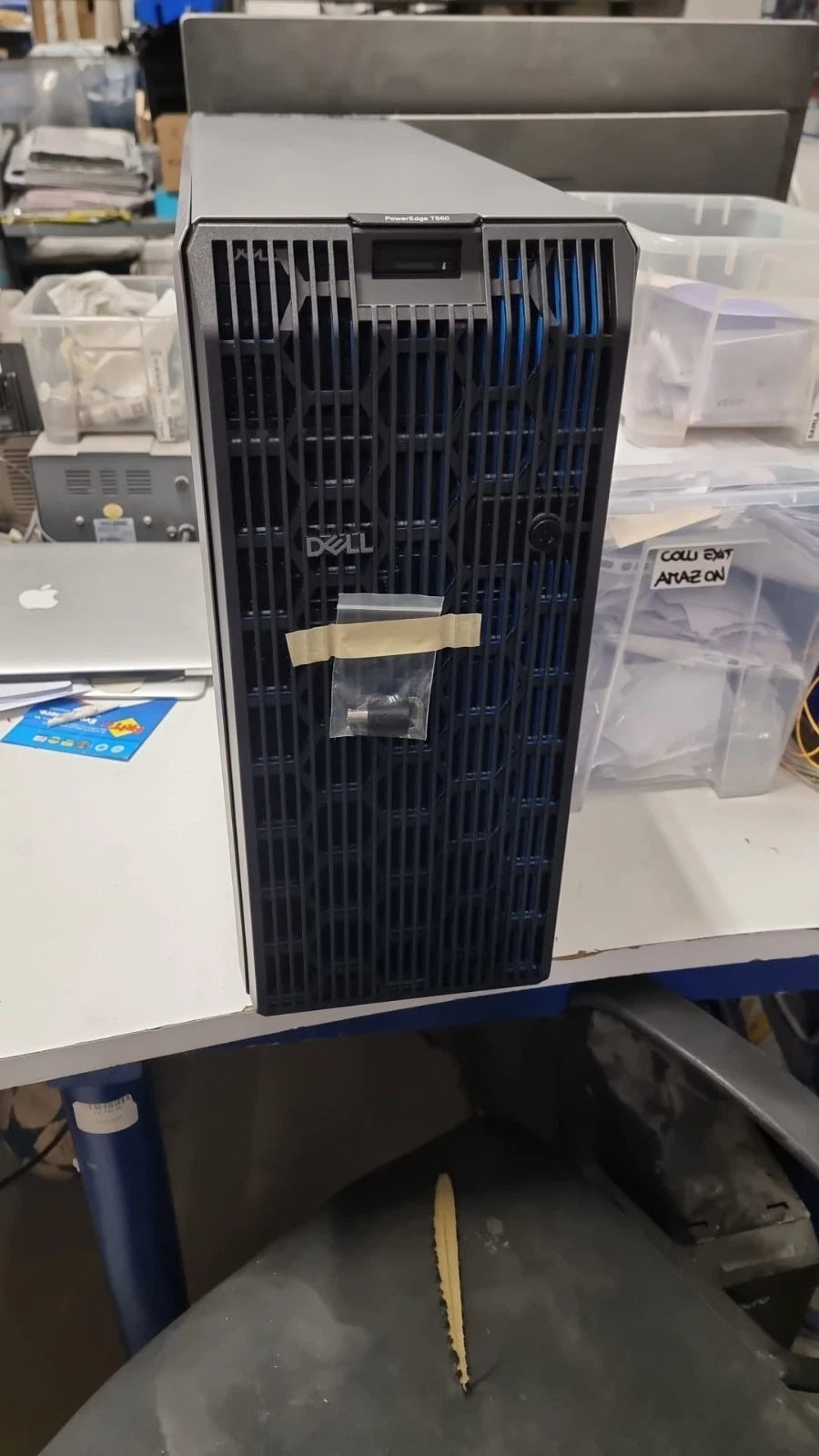 Server Dell PowerEdge T560, Intel Xeon 4509Y, 64GB RAM, 5 SSD da 960GB (4.8 TB