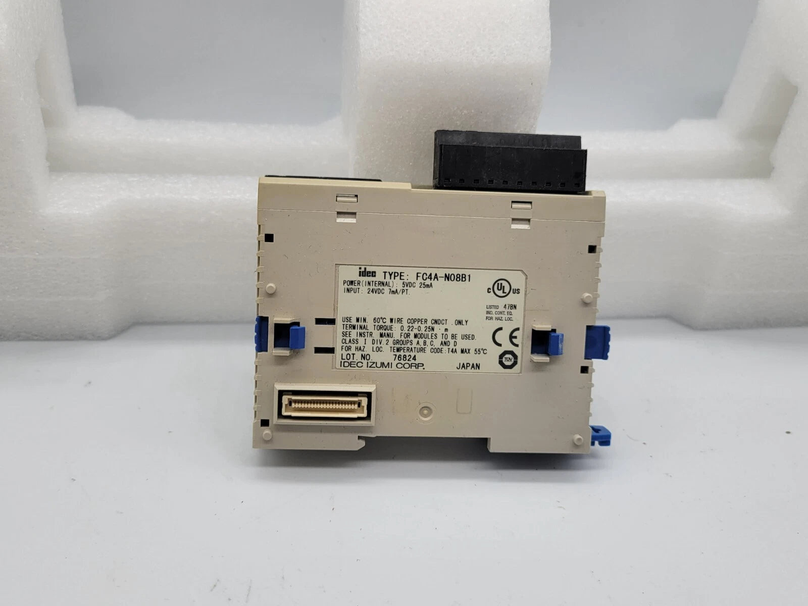 IDEC FC4A-NO8B1 8PT 24VDC MODULE