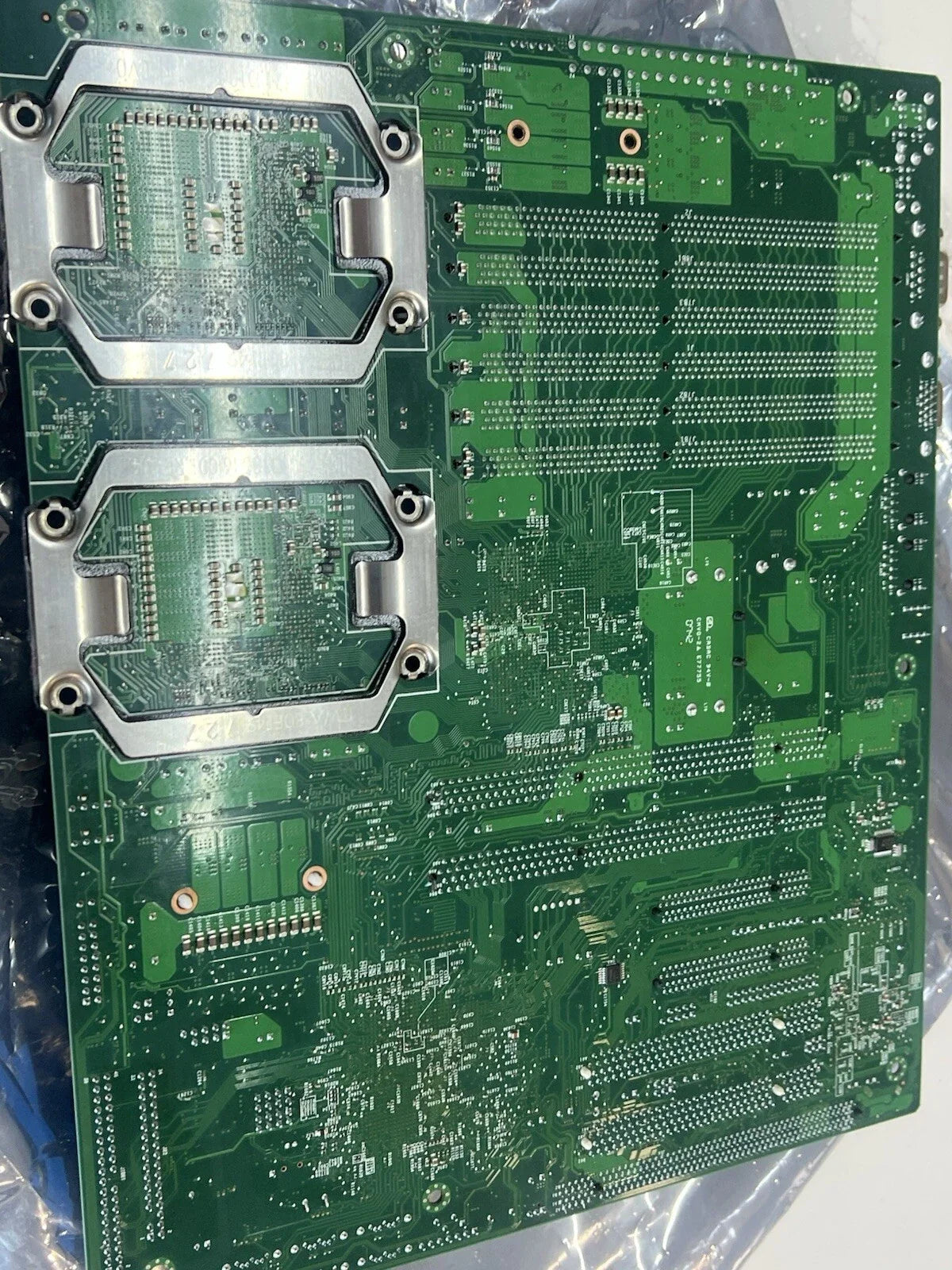Supermicro X7DVL-E Intel 5000V Dual Socket 771 Video PCI Express IPMI 2.0 Dual Gigabit LAN USB 2.0 SATA RAID ATX Server Motherboard.