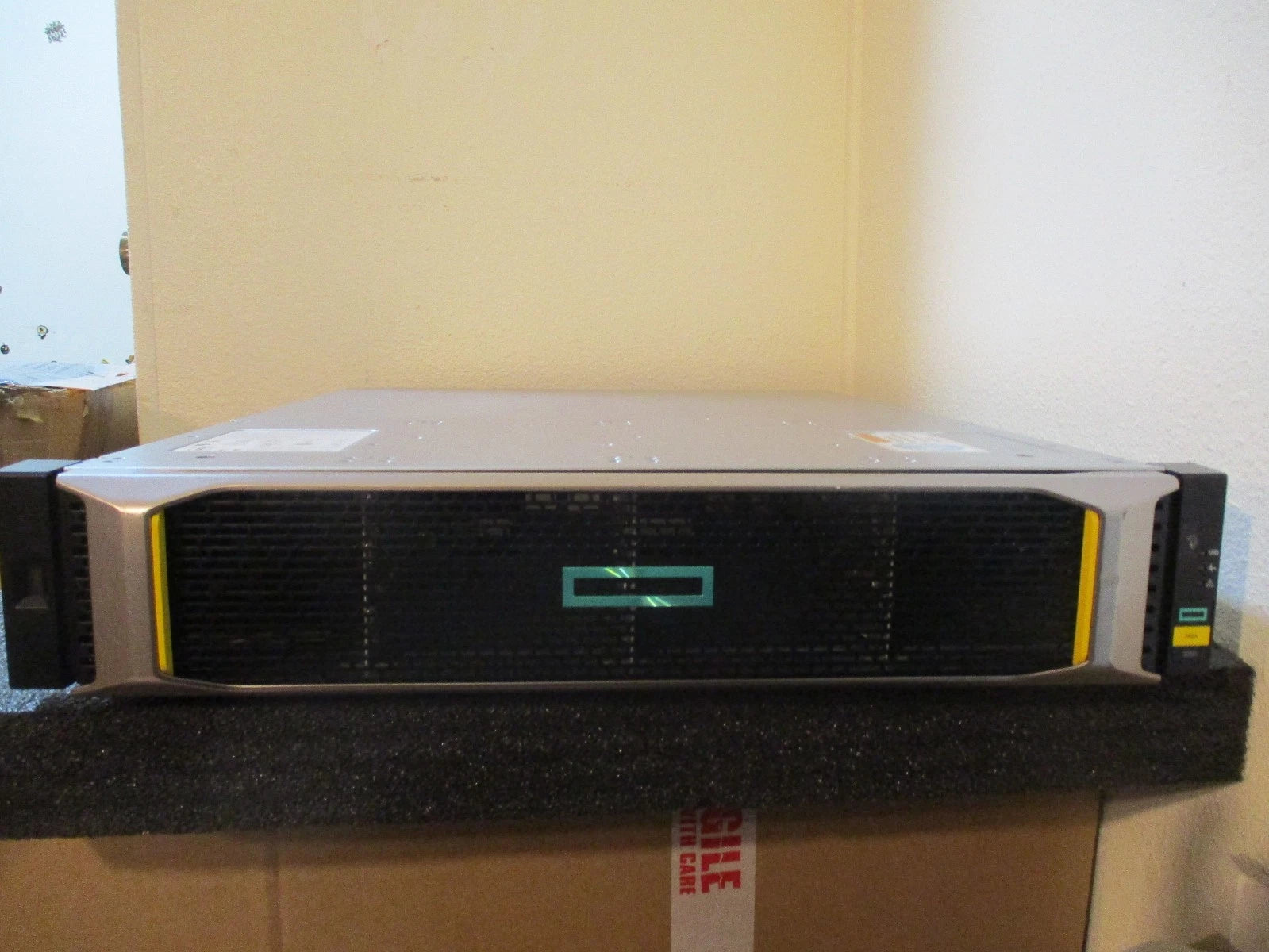 HP HPE MSA 2050 SAN 12 x BAY LFF 2 x power power supply STORAGE ARRAYS