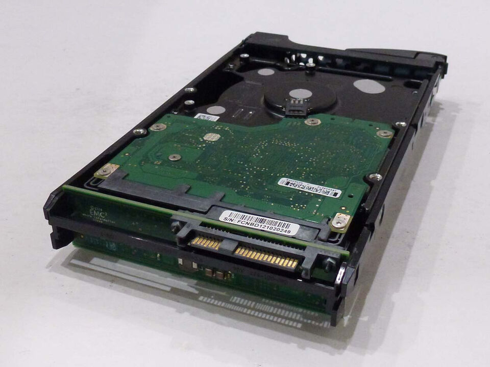 EMC 005049039 600GB 15k SAS HARD DRIVE V2-PS15-600 VNXe3100 VNXe3150 VNXe3200