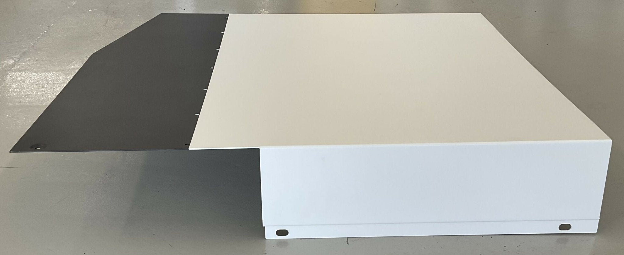 SIDE COVER (46-303785G1 REV A/46-270409G1) GE AMX 4