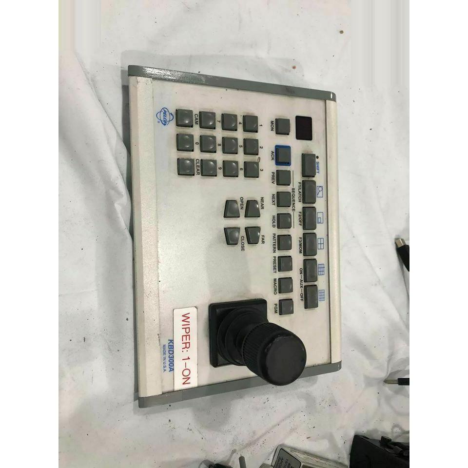 Pelco KBD300A PTZ Controller 700880090275-FoxTI